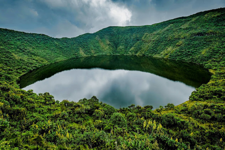 2-Day Mount Sabinyo Triple-Border Crater Trek